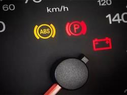 دلایل روشن شدن چراغ ترمز ABS خودرو