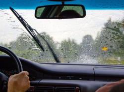 نکات مهم رانندگی در هوای بارانی